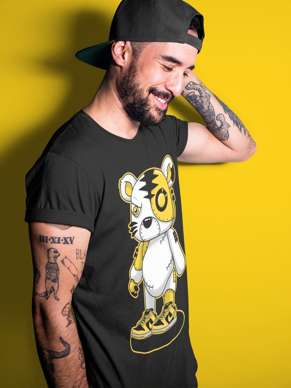 Dunk Championship Goldenrod Sneaker Match Tees Cyborg Tiger Sneaker Tees Dunk Championship Goldenrod Jordan to match sneaker T-Shirt Crew Neck Shirts