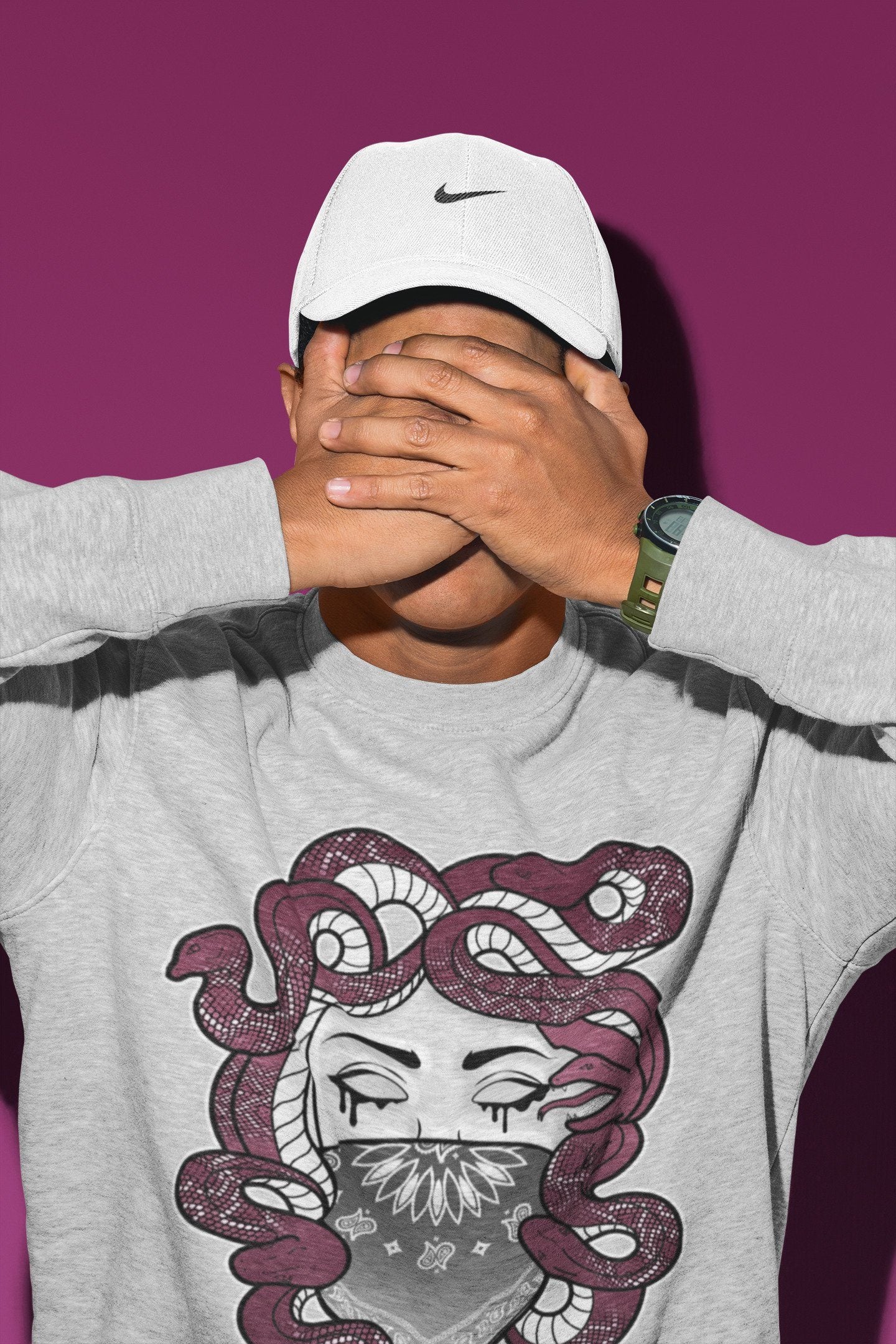 Jordan 1 Bordeaux Sneaker Matching T-Shirt Medusa Sneaker Tees Jordan 1 Bordeaux Sneaker Release Tees Crew Neck Tees